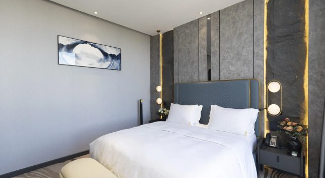 Двухместный номер Deluxe New Century Dalat Hotel