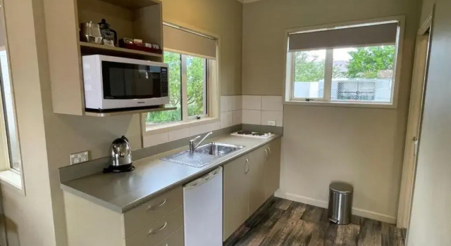 Апартаменты Deluxe Sierra Motel and Apartments