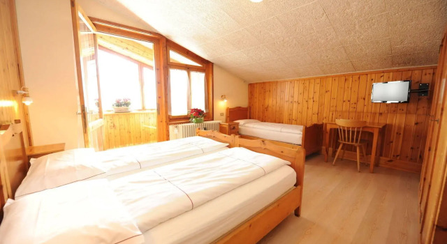 Hotel Bernina, Забронировать Отель Отели Ливиньо 3 звезды, рядом с Гондольный подъёмник Моттолино (нижняя станция), 3*