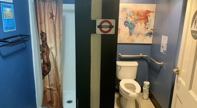 Номер Standard HI Sacramento Hostel