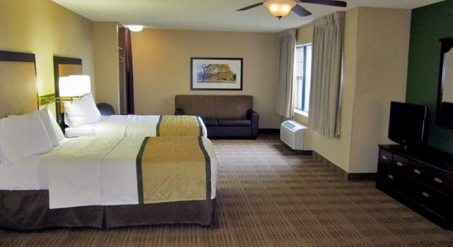 Четырёхместный номер Deluxe Extended Stay America Select Suites - Milwaukee - Waukesha