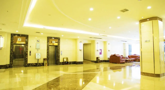 Mingren Hotel, Book Hotel Hotels in Ngawa with Parking, Parking