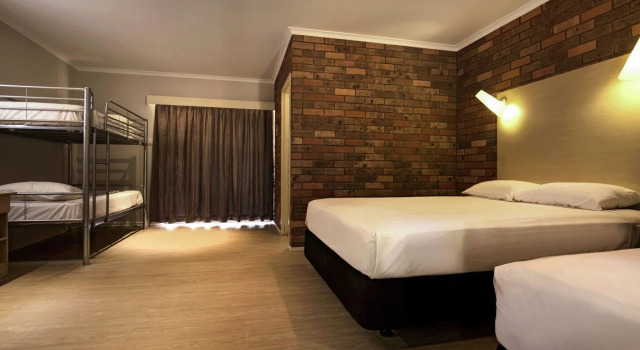 Contour Hotel Katherine, Забронировать Отель Отели Северной Аделаиды 3 звезды, 3*