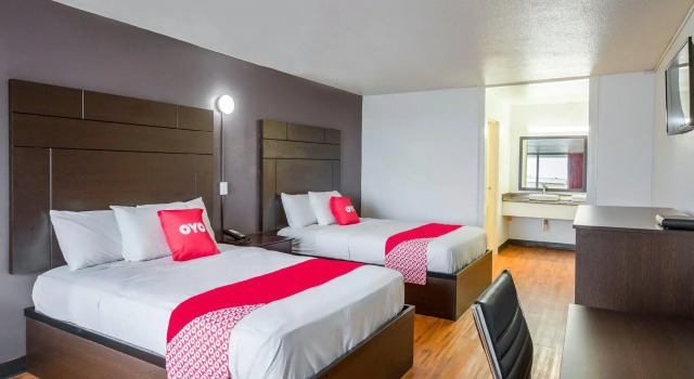 Двухместный номер Calloway Inn & Suites