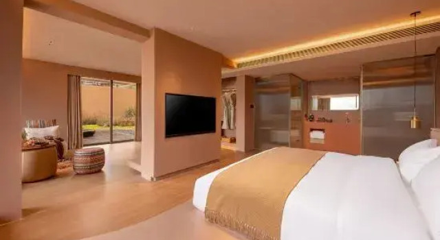 Двухместный люкс Premium c 1 комнатой с видом на горы Отель Zhangjiajie Qishi Li Cave Homestay