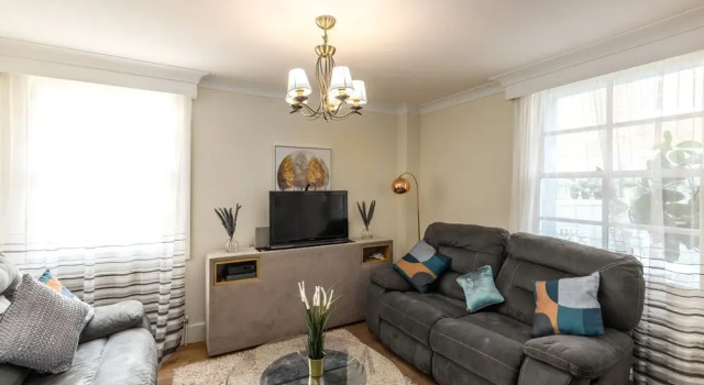 Lovely 3-bed Apartment in North Central London