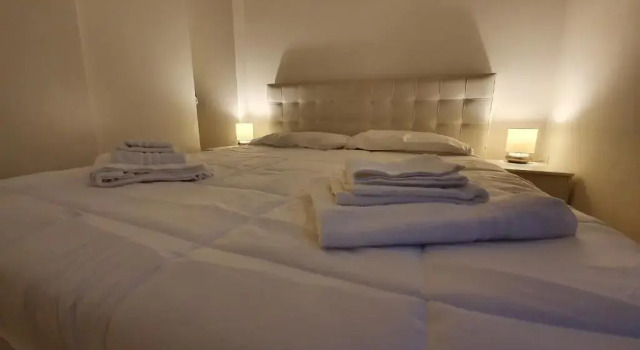 Lake House - Milano 3, Book Apartment Hotels in Basiglio with a Pool, Swimming Pool