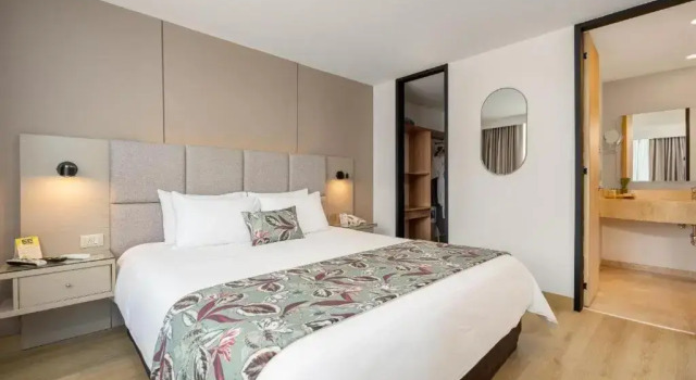 Люкс с 2 комнатами Novelty Suites Hotel - Oviedo Mall