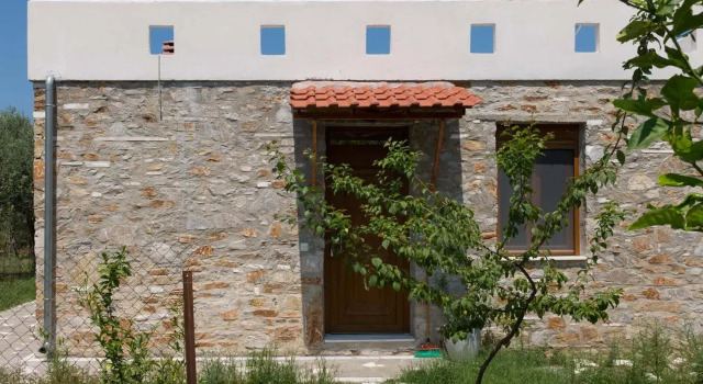 Elea Stone Houses, Book Hotel  