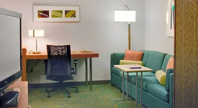 Студия SpringHill Suites by Marriott Lansing West