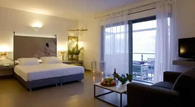 Полулюкс seafront Mare Dei Suites Hotel Ionian Resort