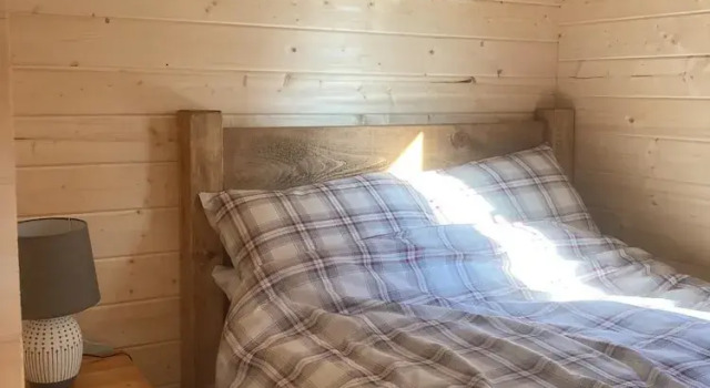 Captivating 1-bed Lodge in Chesterfield, Varaa Lomakoti Mökit kohteessa Merseyside, Mökki