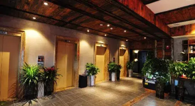 Chao Featured Hotel (Jiaxiulou Qingyun Market), Rezerwuj Hotel Hotele w Guiyang z parkingiem, w pobliżu Jiaxiu Tower, Parking