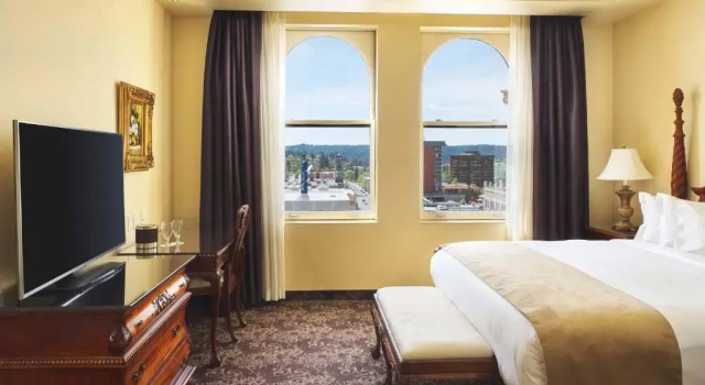 Номер Standard Davenport Hotel, Autograph Collection