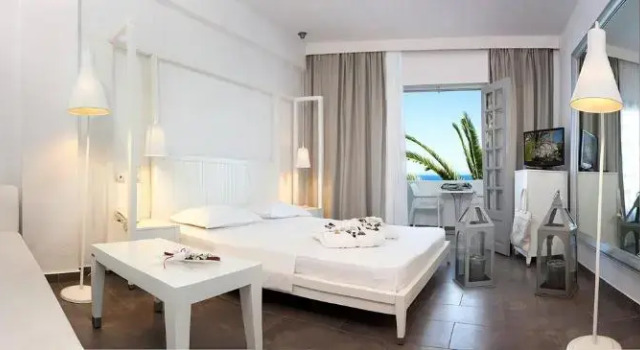 Люкс с видом на море Petrino Eco Village