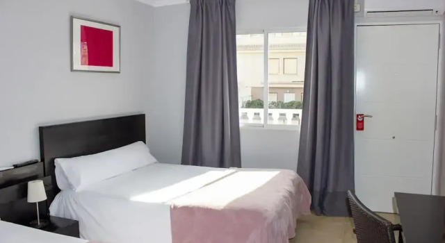 Двухместный номер Standard с балконом и с частичным видом на океан Hostal Alba