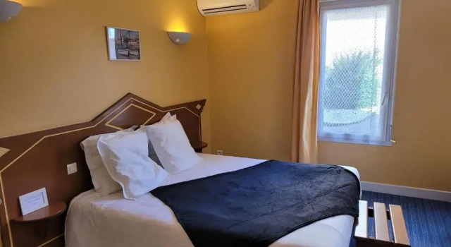 Трёхместный номер Comfort LAUBERGE DE LOLIVE