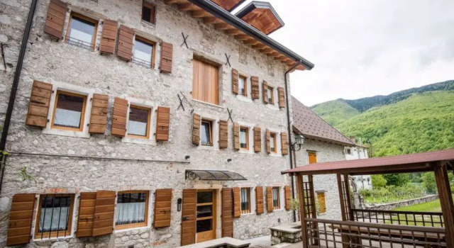 Albergo Diffuso - Cjasa Ustin 9984, Prenota Hotel Barcis 