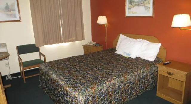 Двухместный номер Business Days Inn by Wyndham Custer