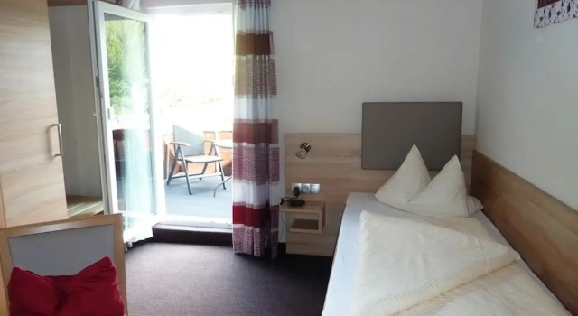Одноместный номер Standard с балконом Pension Haus Waldfrieden, MeineCardPlus inklusive