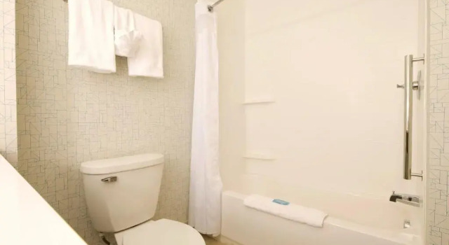 Двухместный номер Deluxe Holiday Inn Express & Suites Monroe by IHG