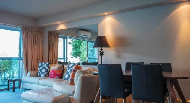 Alpine Village, Забронировать Отель Kelvin Heights 