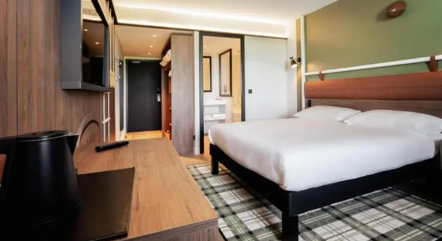 Трёхместный номер Standard ibis Styles Castelnaudary