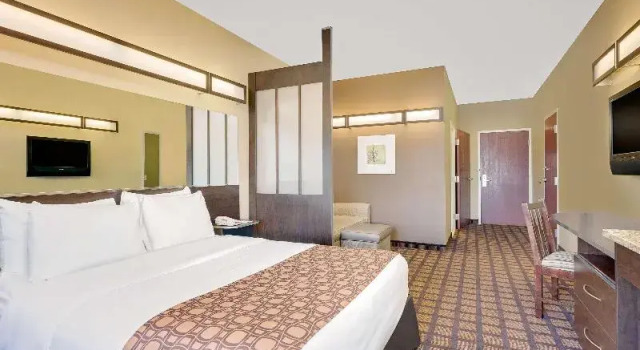 Номер Standard Microtel by Wyndham Perry National Fairground Area I-75