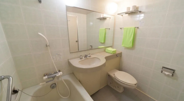 Run of House Petit Hotel P-Bow