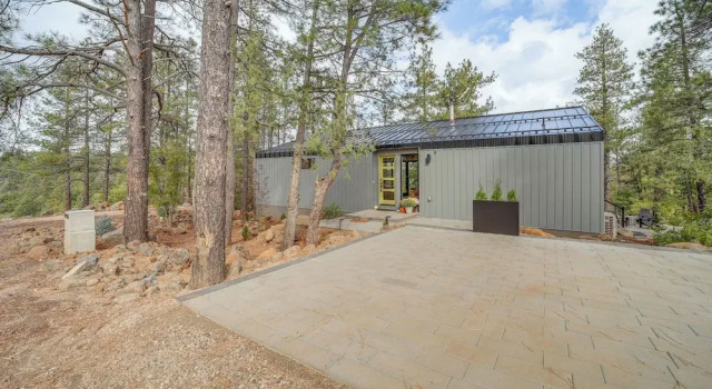 Коттедж Modern Cabin Living! Mtn-view Gem in Munds Park