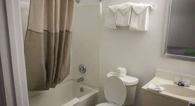 Четырёхместный номер Premium Studio 6 Extended Stay - Hampton, VA - Langley AFB Area