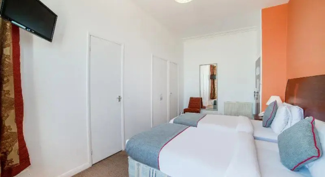 Номер Standard The Strand Hotel