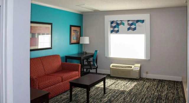 Двухместный люкс Quality Inn Crossville Near Cumberland Mountain State Park