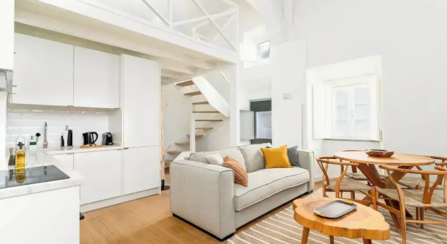 Апартаменты Limehome Evora Largo dos Penedos