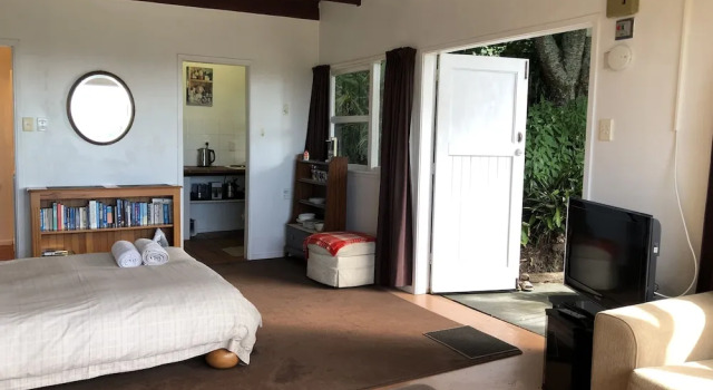 Коттедж с балконом и с видом на горы Mount Hobson Boutique Accommodation
