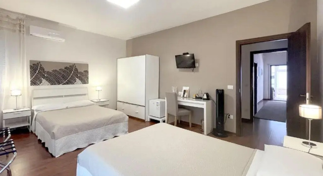 Standard- firedobbelt værelse B&B Villa Paradiso