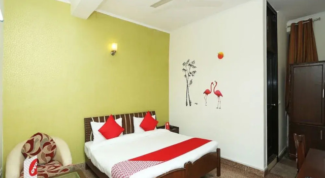 Oyo 18967 Haveli Inn, Забронировать Отель Гургаон Gurgaon Region, рядом с Sikanderpur Rapid Metro