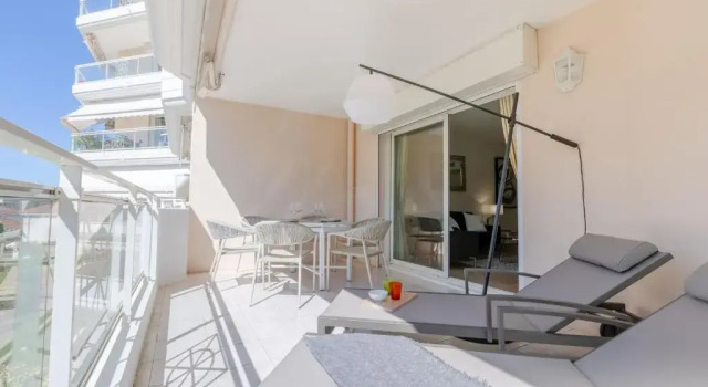 Апартаменты Stylish 2-bedroom apartment in an upscale residence building
