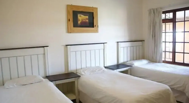 Island Vibe Jeffreys Bay Hostel