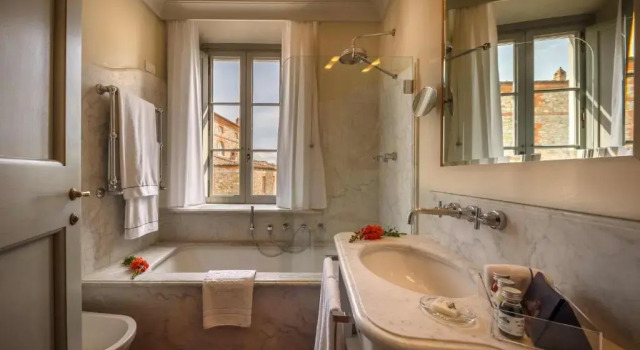 Двухместный номер Deluxe Borgo Scopeto Wine & Country Relais