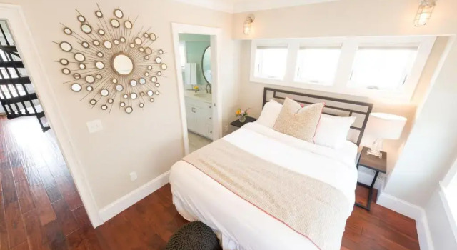Апартаменты с балконом The Newport Lofts - 546 Thames Street