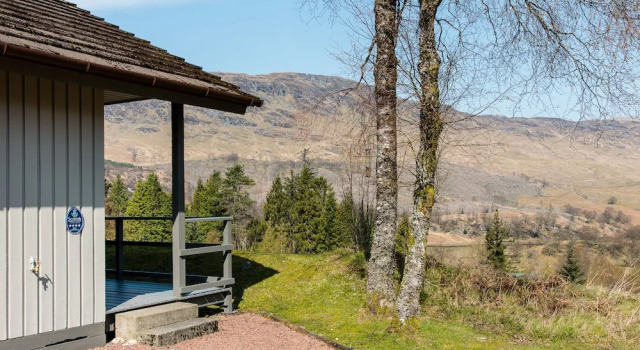 Шале Eagle Lodge with stunning loch and mountain view