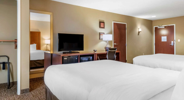Четырёхместный номер Standard Comfort Inn PA Turnpike - 1-81