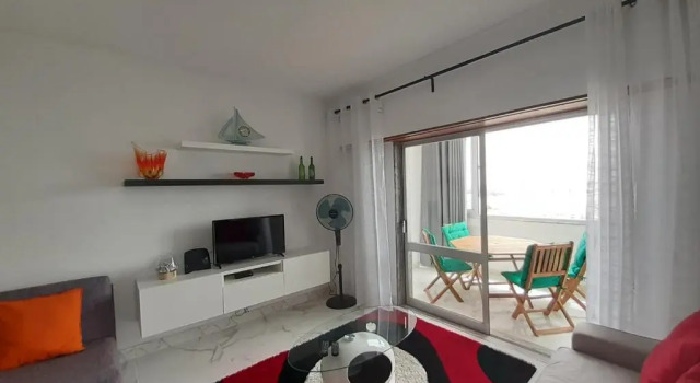 Vista Praia 16- Wifi, Remodelado, 80mt Praia