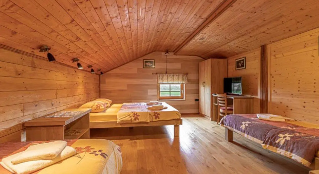 House Na Meji With Sauna, Prenota Hotel Pivka (San Pietro del Carso) 