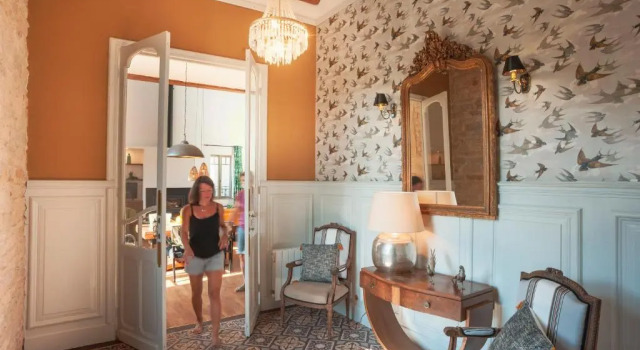 Chai du Chateau de Morteuil, Rezerwuj Hotel Merceuil Burgundia