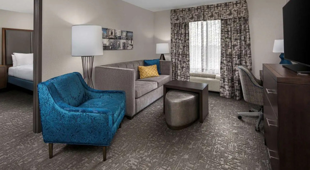 Четырёхместный люкс с 2 комнатами Homewood Suites by Hilton Orland Park