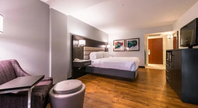 Номер Standard Holiday Inn Hotel & Suites Beaumont Plaza (I-10 & Walden) by IHG