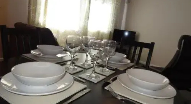 Glenrothes Central Apartment, Buchen Sie Ferienwohnung Hotels in Schottland mit Parkplatz, Parkplätze