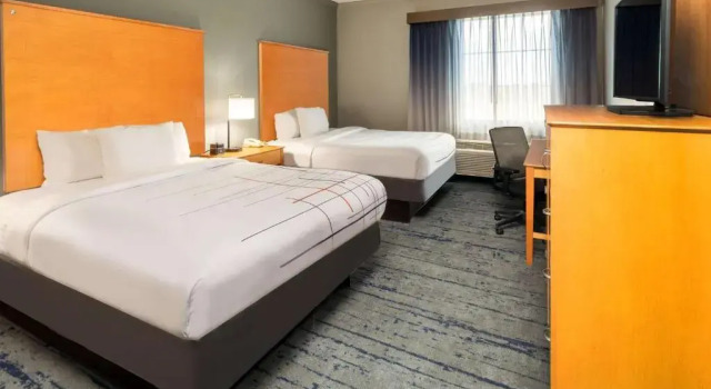Четырёхместный номер Standard La Quinta by Wyndham Bridgeport
